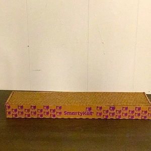 SmartKat Scratcher